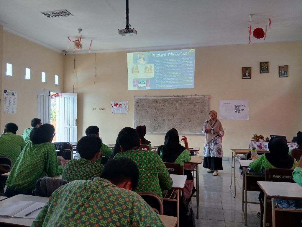 Prodi Statistika UNTAD Goes to School: Menumbuhkan Minat Siswa SMAN Model Terpadu Madani terhadap Ilmu Statistika